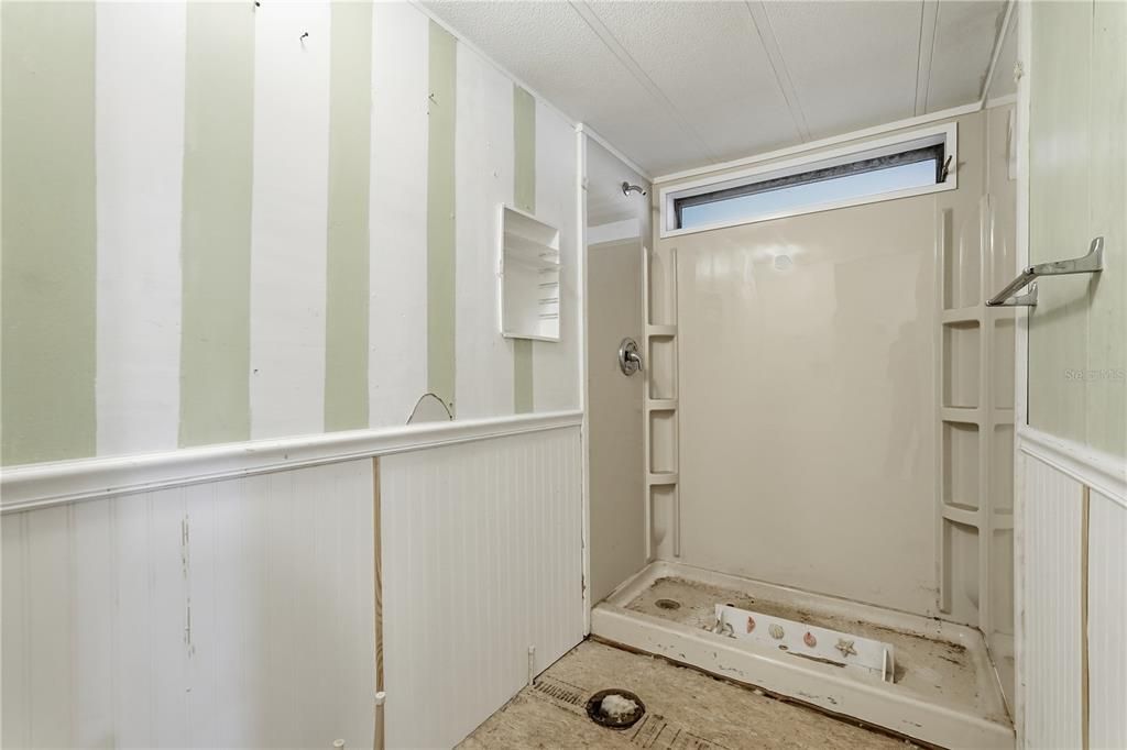 For Sale: $55,000 (2 beds, 2 baths, 960 Square Feet)