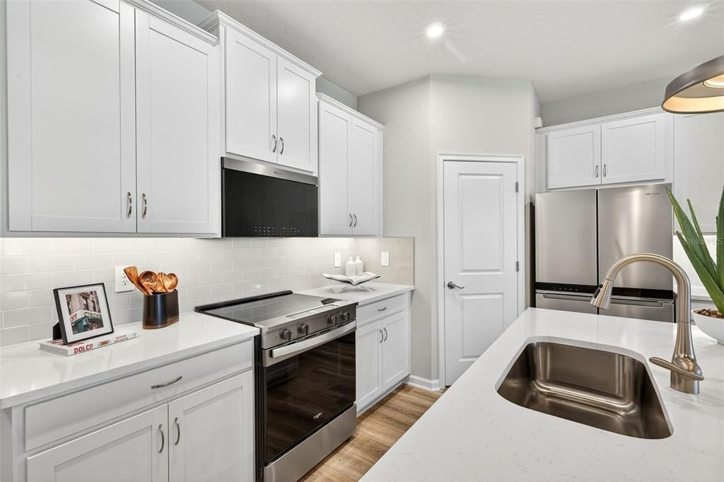 En Venta: $269,990 (3 camas, 2 baños, 1691 Pies cuadrados)