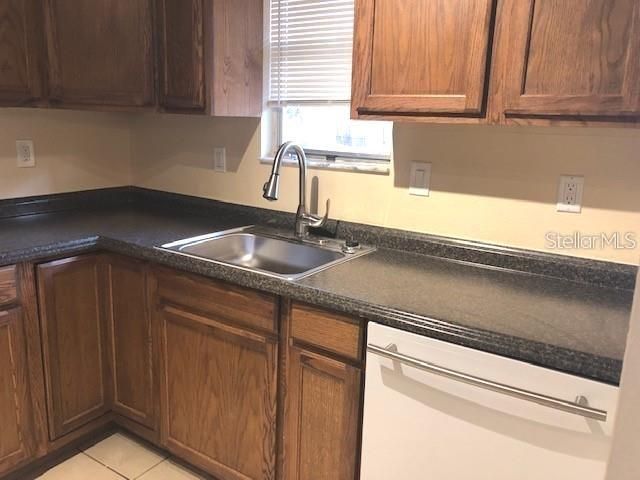 For Rent: $1,395 (3 beds, 2 baths, 1018 Square Feet)