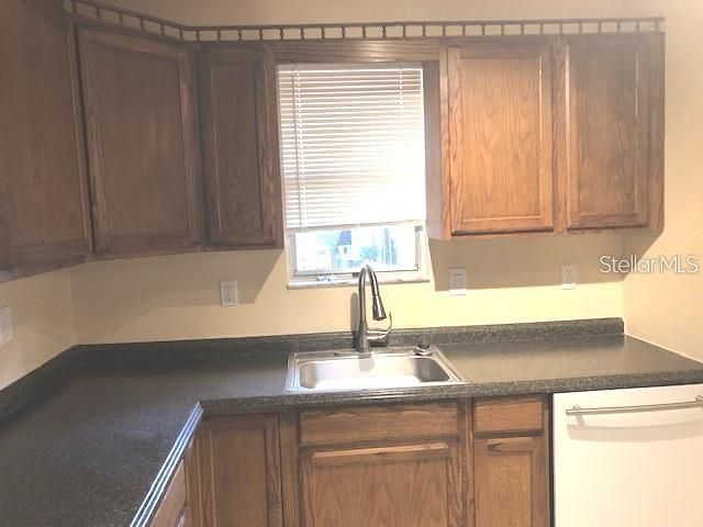 For Rent: $1,395 (3 beds, 2 baths, 1018 Square Feet)