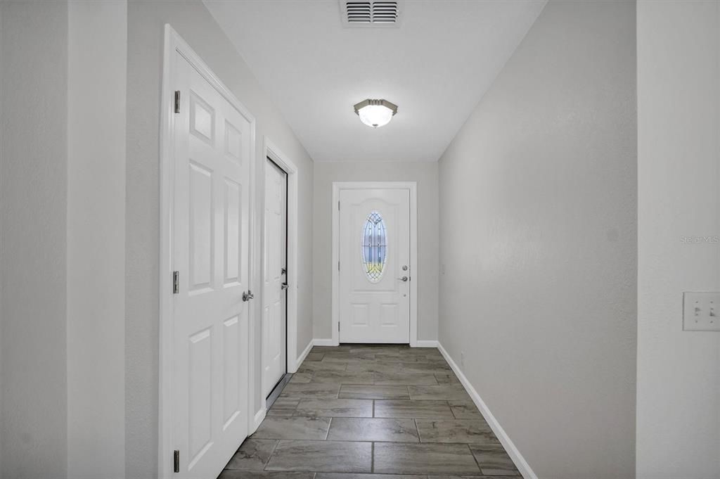Active With Contract: $274,900 (3 beds, 2 baths, 1485 Square Feet)