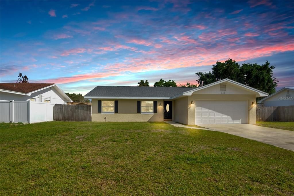 Active With Contract: $274,900 (3 beds, 2 baths, 1485 Square Feet)