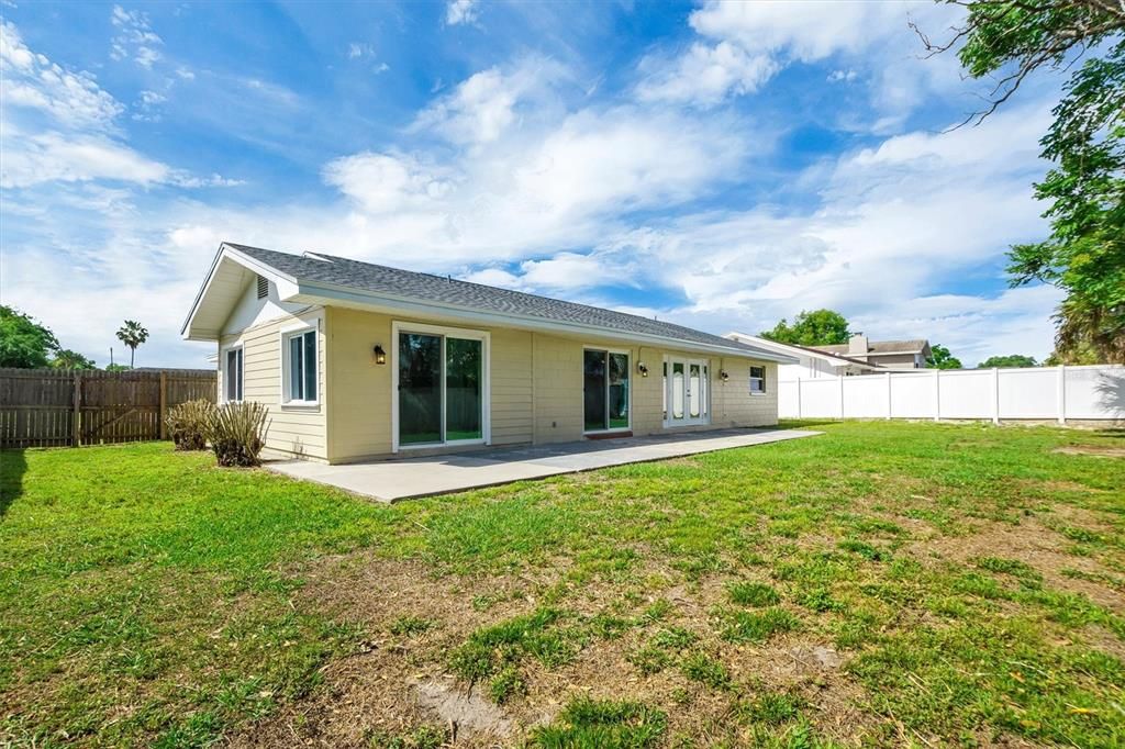 Active With Contract: $274,900 (3 beds, 2 baths, 1485 Square Feet)