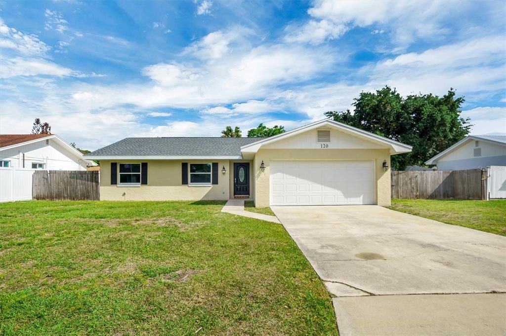 Active With Contract: $274,900 (3 beds, 2 baths, 1485 Square Feet)