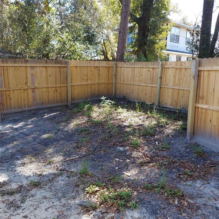 Activo con contrato: $195,000 (3 camas, 2 baños, 1154 Pies cuadrados)