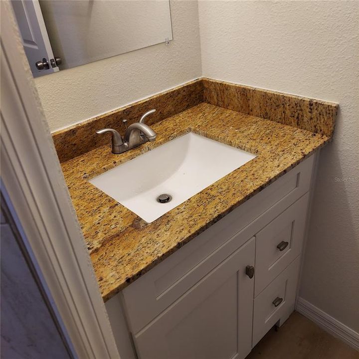 Activo con contrato: $195,000 (3 camas, 2 baños, 1154 Pies cuadrados)