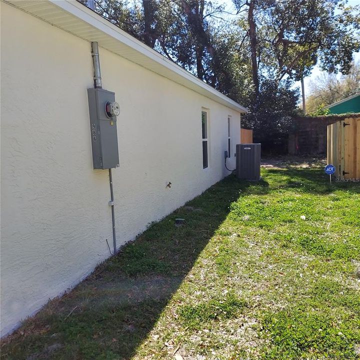 Activo con contrato: $195,000 (3 camas, 2 baños, 1154 Pies cuadrados)