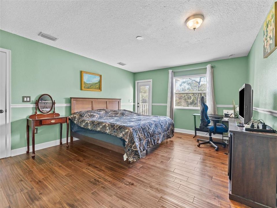 For Sale: $684,000 (3 beds, 3 baths, 2456 Square Feet)
