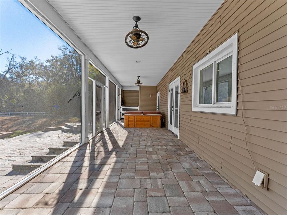 For Sale: $684,000 (3 beds, 3 baths, 2456 Square Feet)
