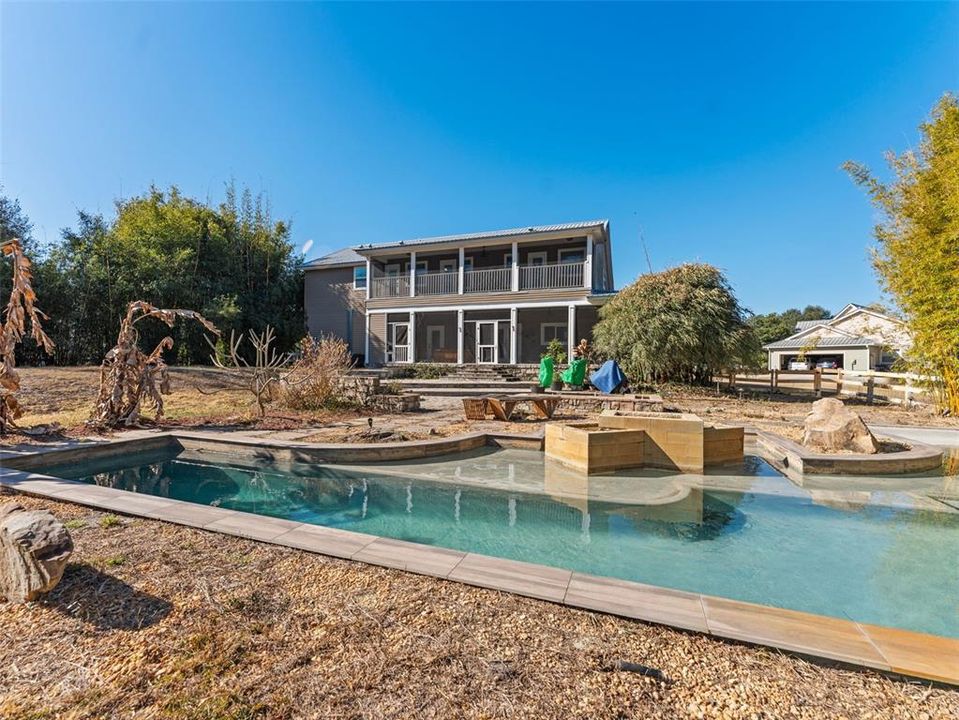 For Sale: $684,000 (3 beds, 3 baths, 2456 Square Feet)