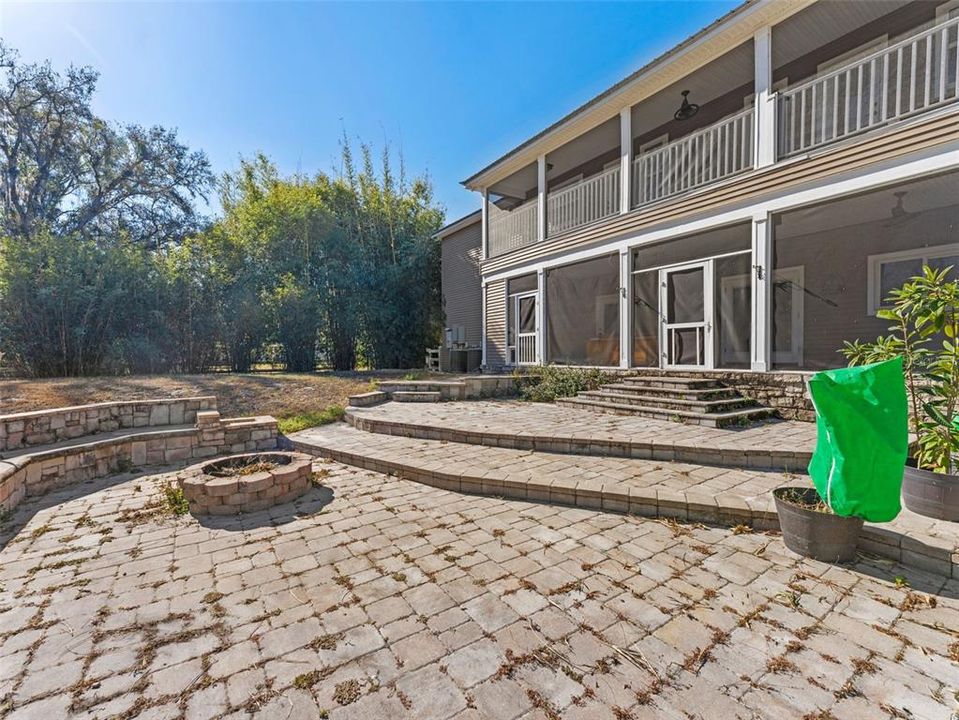 For Sale: $684,000 (3 beds, 3 baths, 2456 Square Feet)