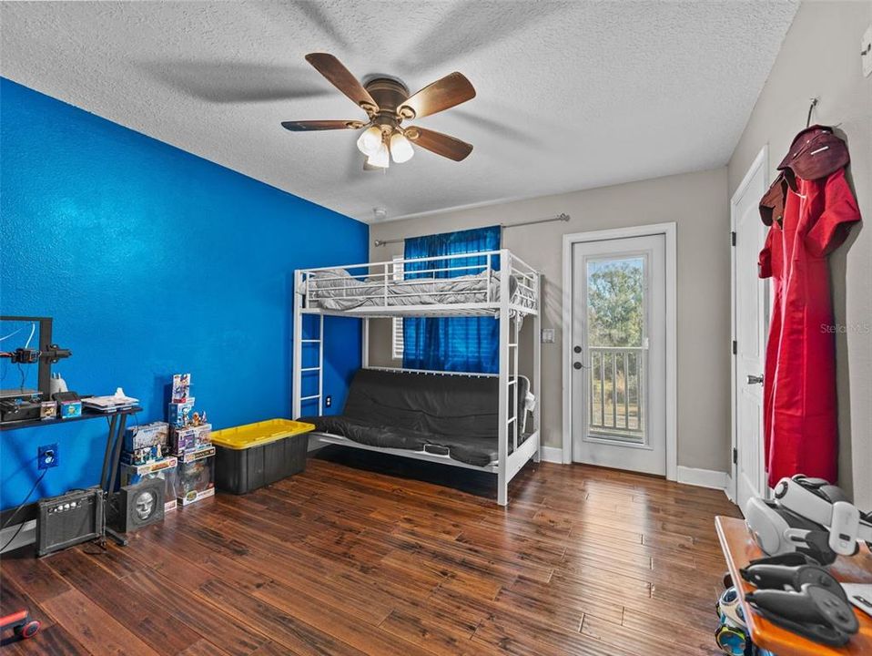 For Sale: $684,000 (3 beds, 3 baths, 2456 Square Feet)