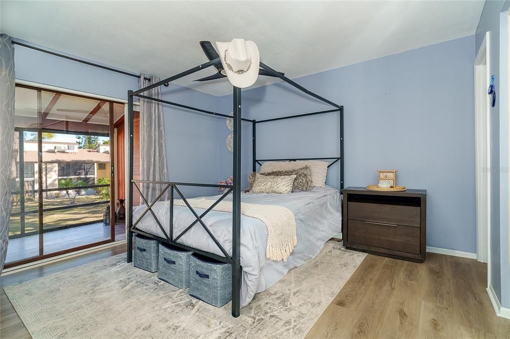 En Venta: $175,000 (2 camas, 2 baños, 921 Pies cuadrados)