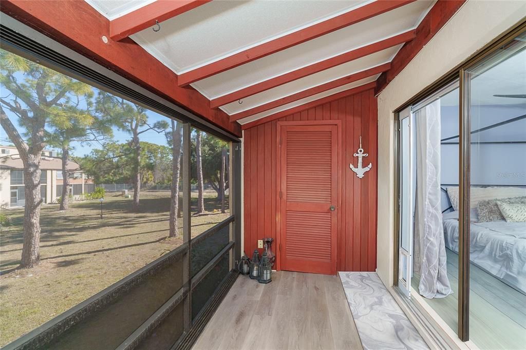 En Venta: $175,000 (2 camas, 2 baños, 921 Pies cuadrados)