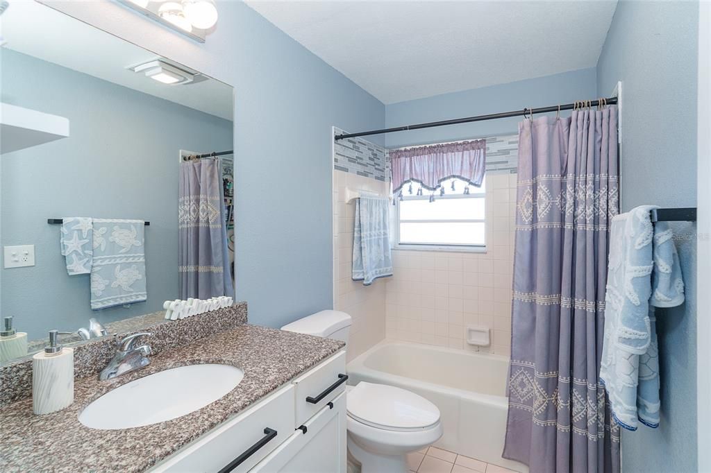 En Venta: $175,000 (2 camas, 2 baños, 921 Pies cuadrados)