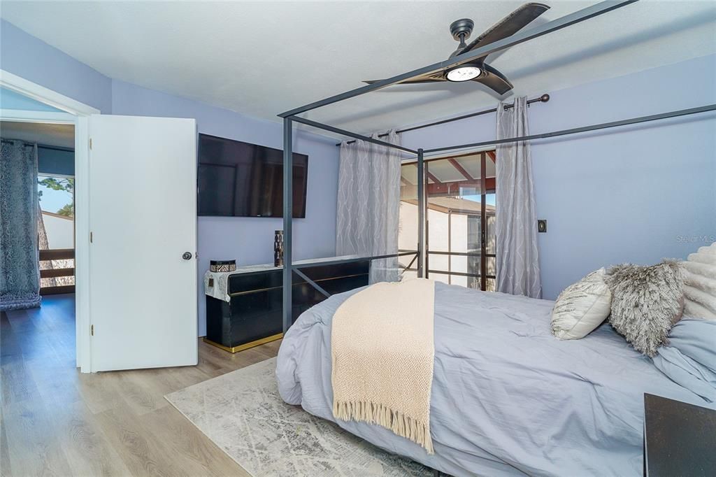 En Venta: $175,000 (2 camas, 2 baños, 921 Pies cuadrados)