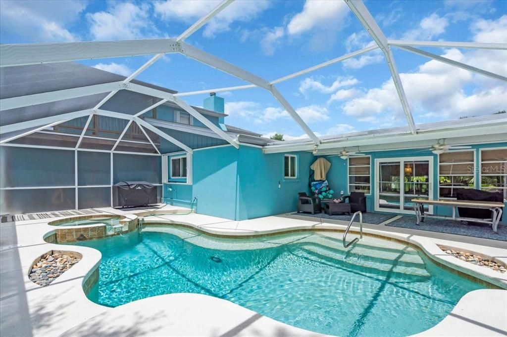 En Venta: $739,900 (4 camas, 3 baños, 3407 Pies cuadrados)