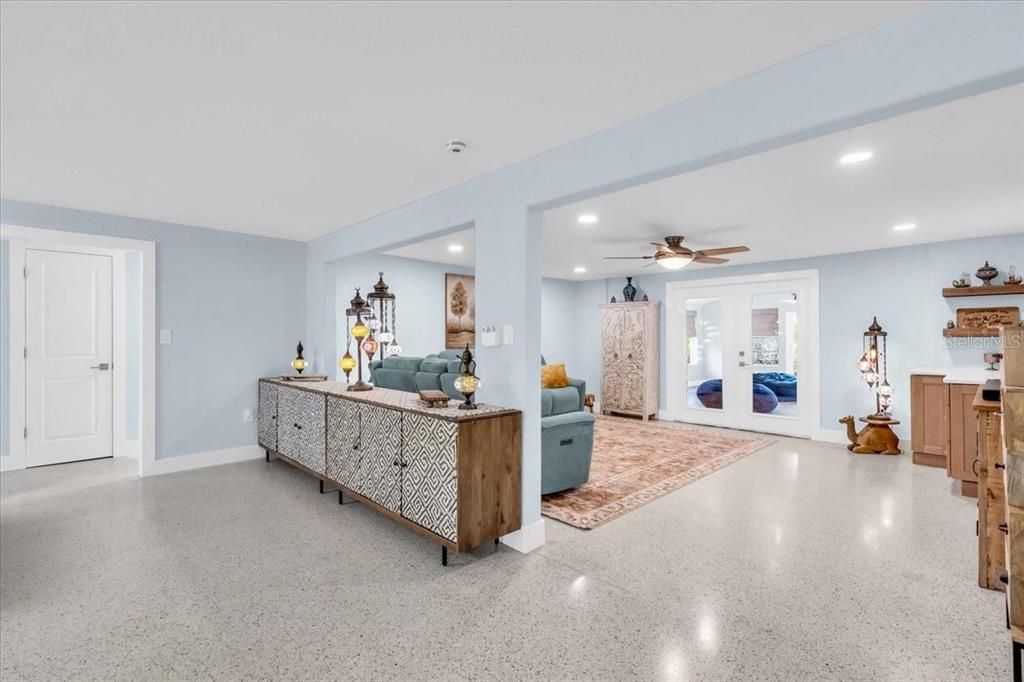 En Venta: $739,900 (4 camas, 3 baños, 3407 Pies cuadrados)