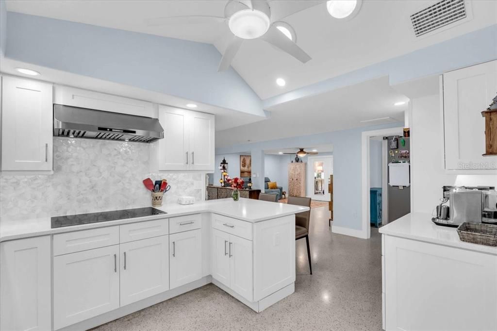 En Venta: $739,900 (4 camas, 3 baños, 3407 Pies cuadrados)