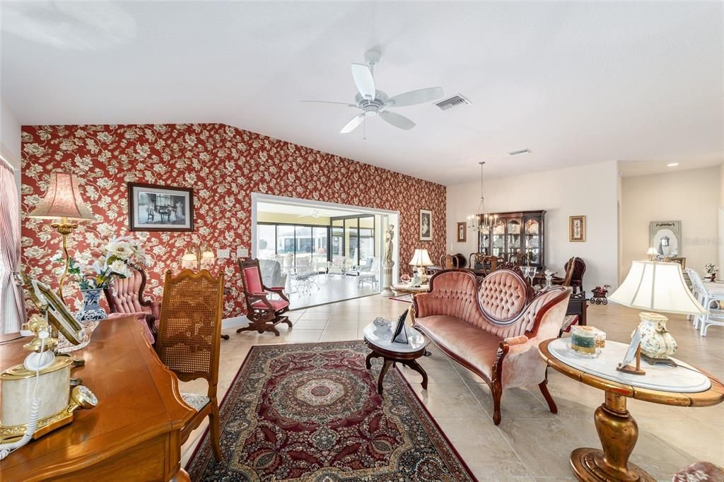 На продажу: $699,900 (3 спален, 2 ванн, 1971 Квадратных фут)