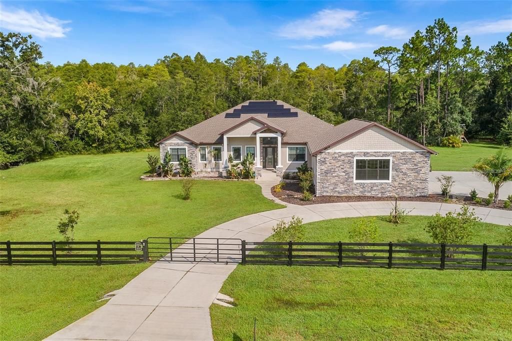 Vendido Recientemente: $1,569,900 (5 camas, 3 baños, 3804 Pies cuadrados)