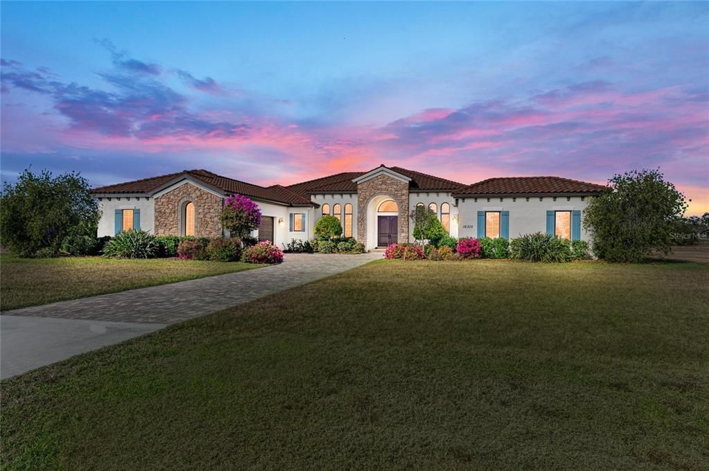 Recently Sold: $1,600,000 (3 beds, 3 baths, 3938 Square Feet)