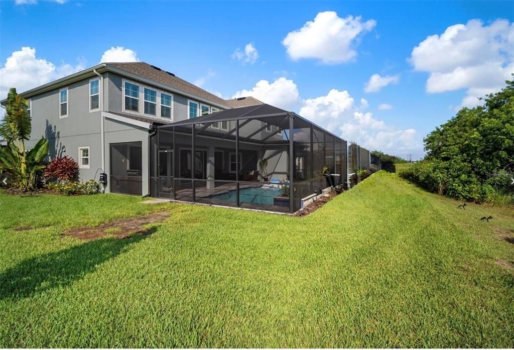 For Sale: $999,999 (5 beds, 4 baths, 4361 Square Feet)
