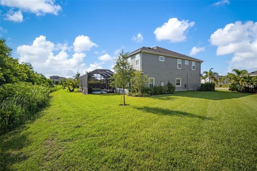 For Sale: $999,999 (5 beds, 4 baths, 4361 Square Feet)