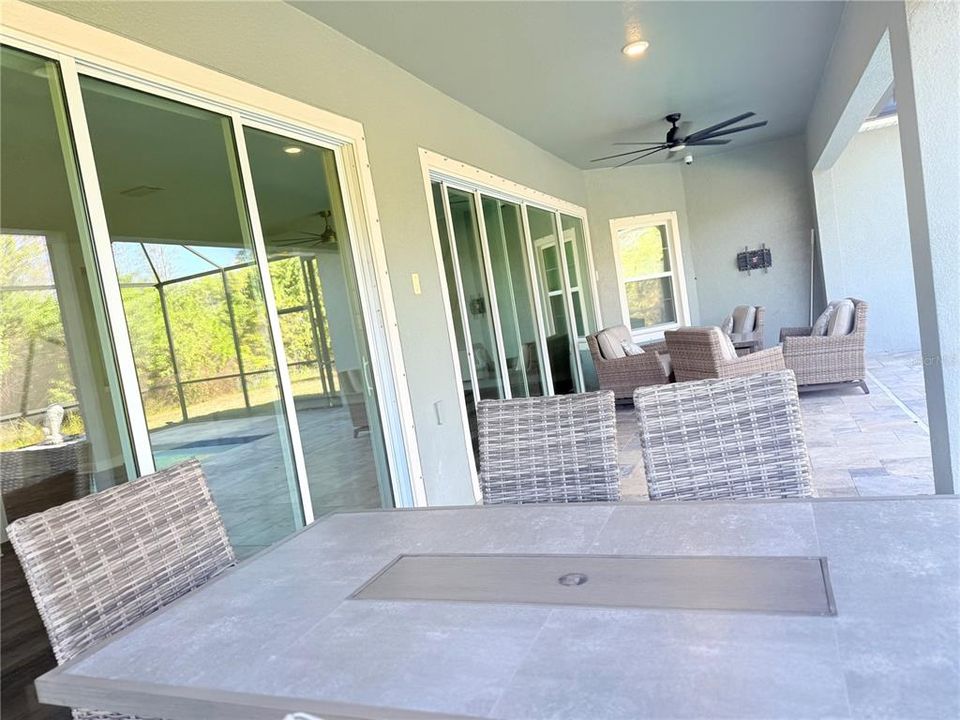 For Sale: $999,999 (5 beds, 4 baths, 4361 Square Feet)