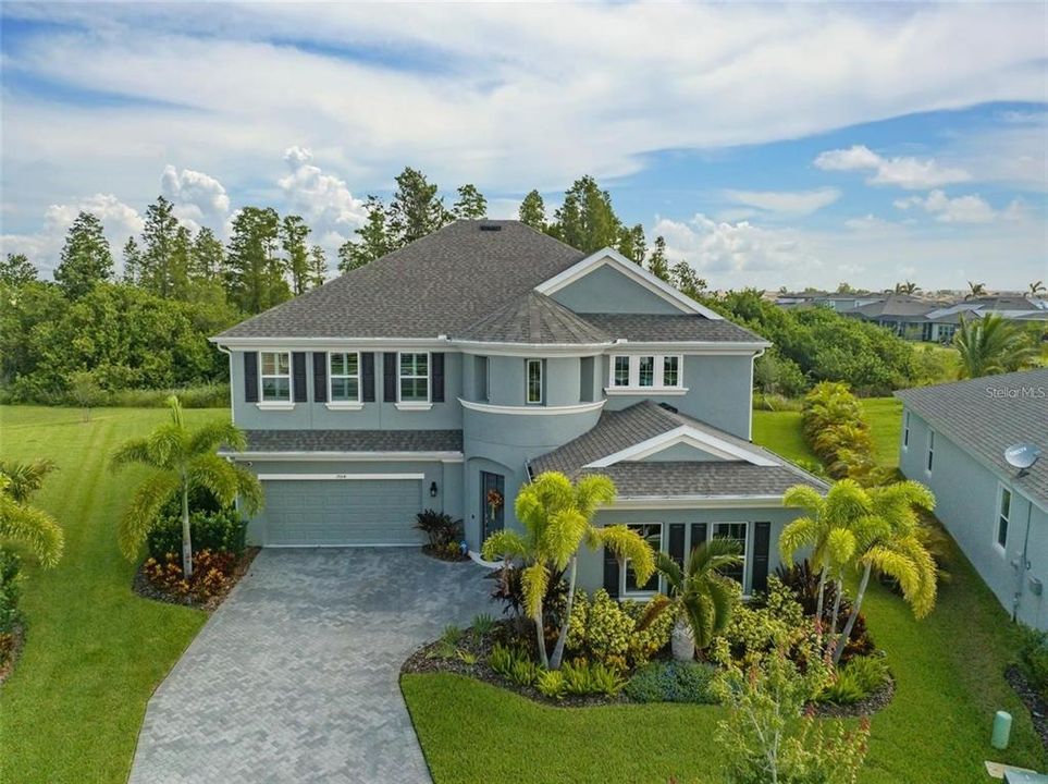 For Sale: $999,999 (5 beds, 4 baths, 4361 Square Feet)