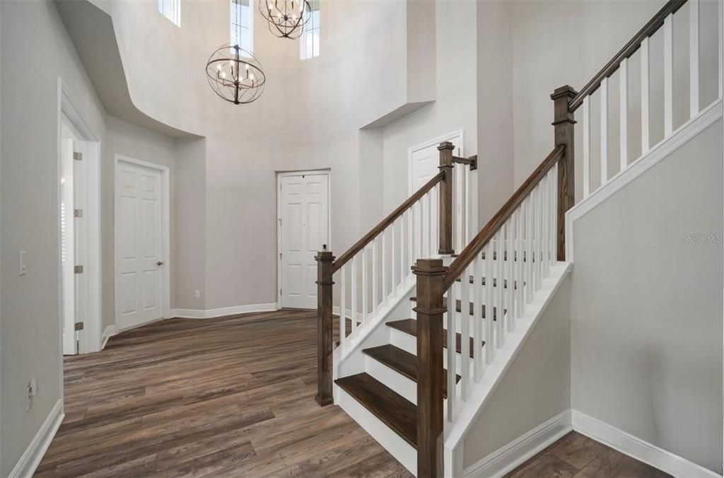 For Sale: $999,999 (5 beds, 4 baths, 4361 Square Feet)