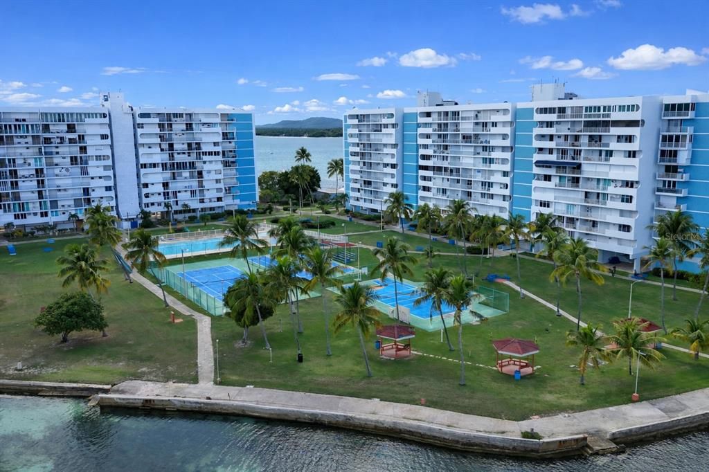 En Venta: $315,000 (2 camas, 2 baños, 1047 Pies cuadrados)