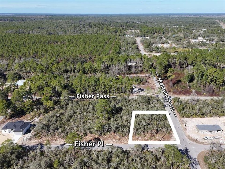 На продажу: $28,000 (0.24 acres)