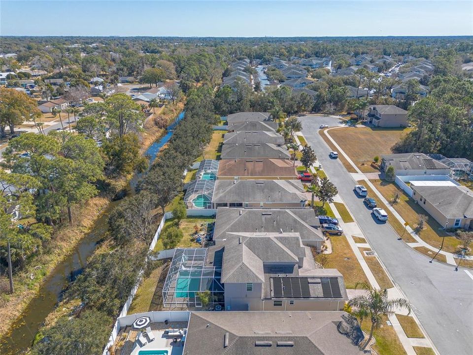 For Sale: $525,000 (5 beds, 2 baths, 2534 Square Feet)
