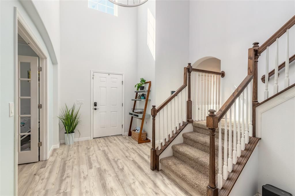 For Sale: $525,000 (5 beds, 2 baths, 2534 Square Feet)