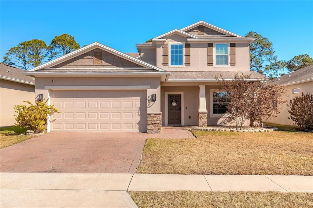 For Sale: $525,000 (5 beds, 2 baths, 2534 Square Feet)