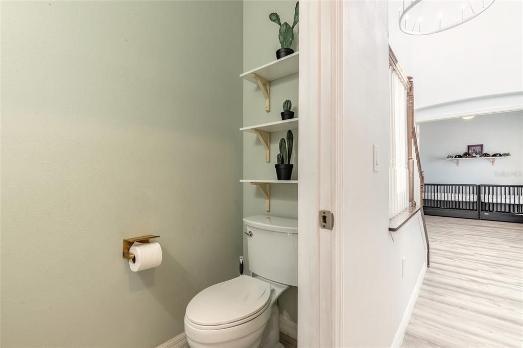 For Sale: $525,000 (5 beds, 2 baths, 2534 Square Feet)