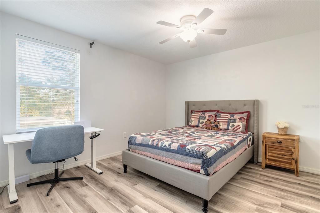 For Sale: $525,000 (5 beds, 2 baths, 2534 Square Feet)