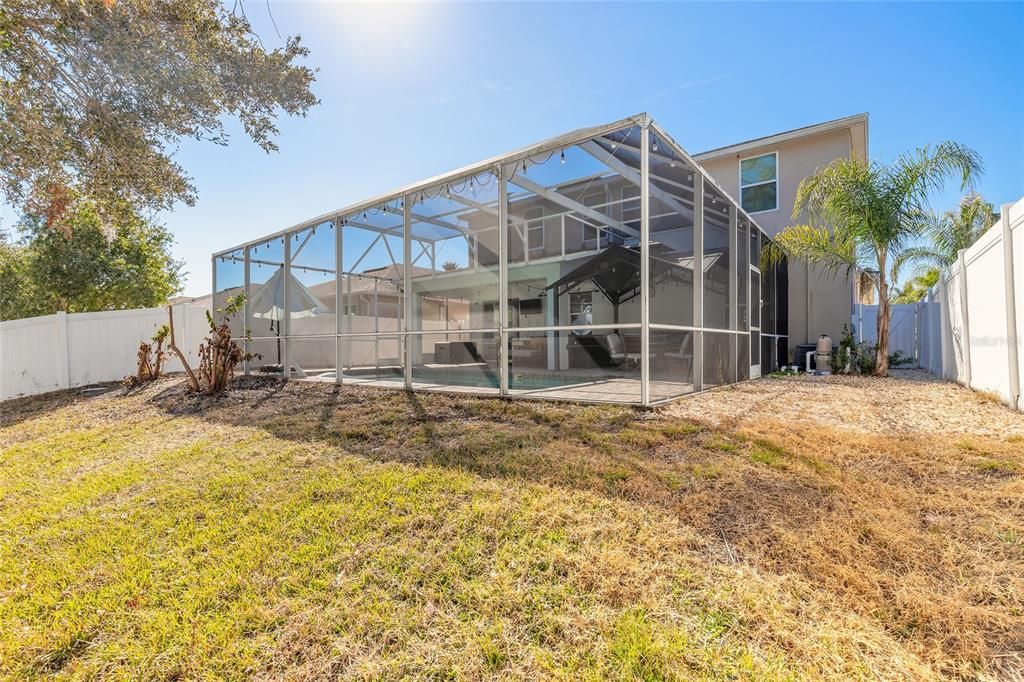 For Sale: $525,000 (5 beds, 2 baths, 2534 Square Feet)
