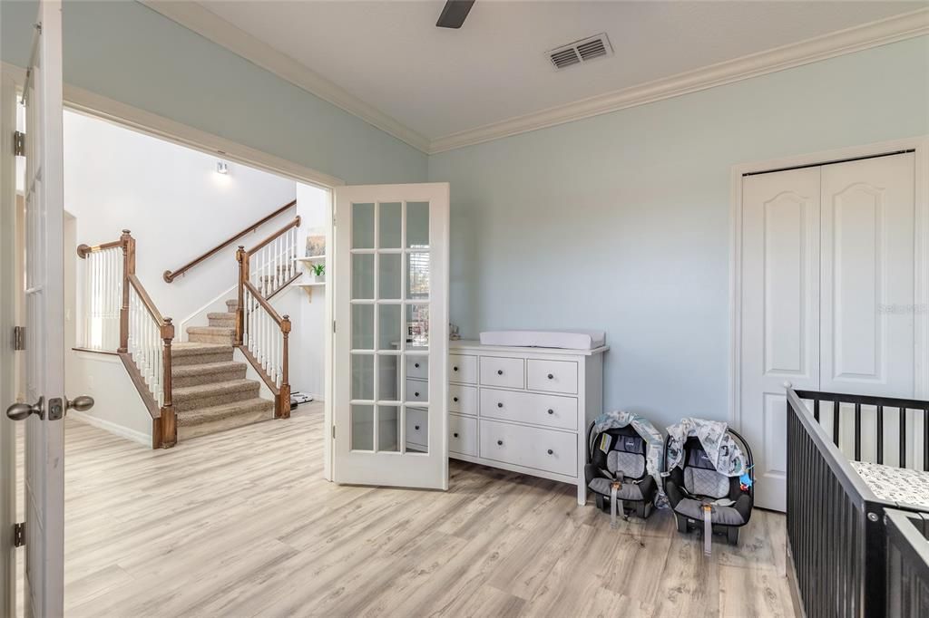 For Sale: $525,000 (5 beds, 2 baths, 2534 Square Feet)
