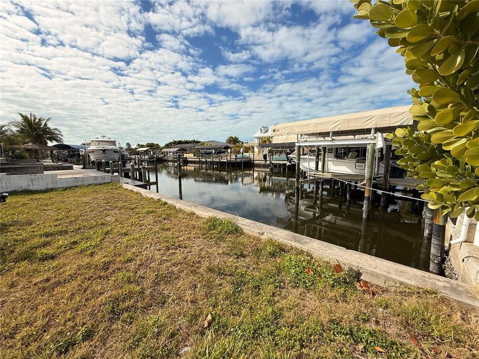 待售: $225,000 (0.34 acres)