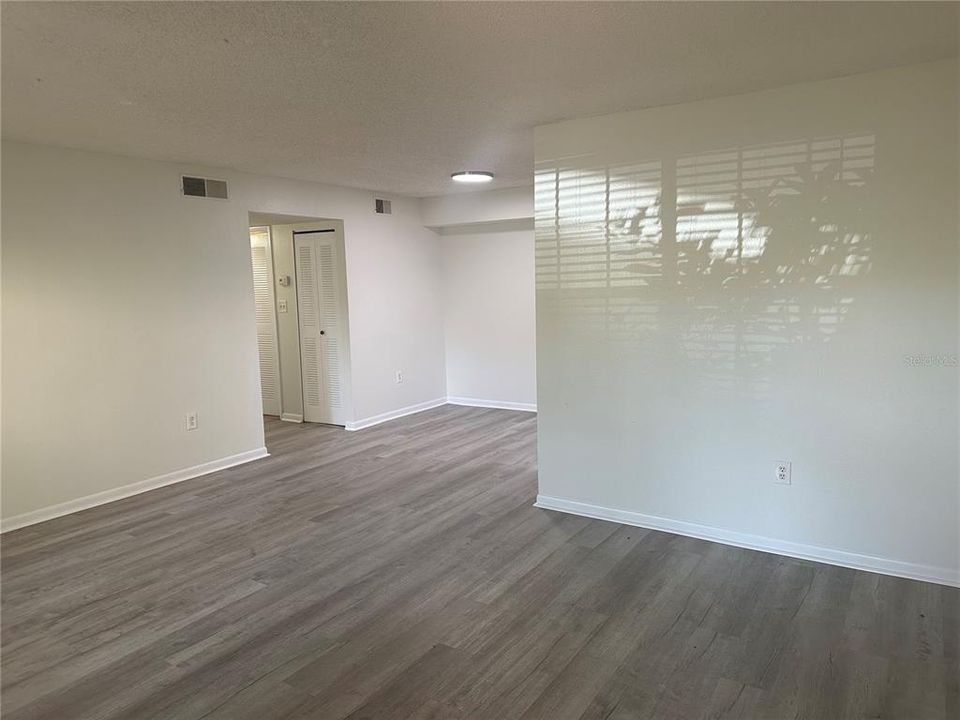 Activo con contrato: $1,700 (2 camas, 2 baños, 920 Pies cuadrados)