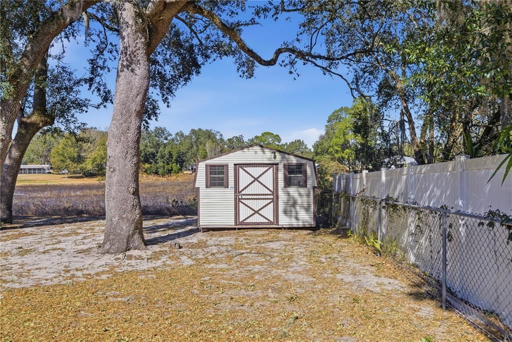 For Sale: $299,000 (3 beds, 2 baths, 1348 Square Feet)