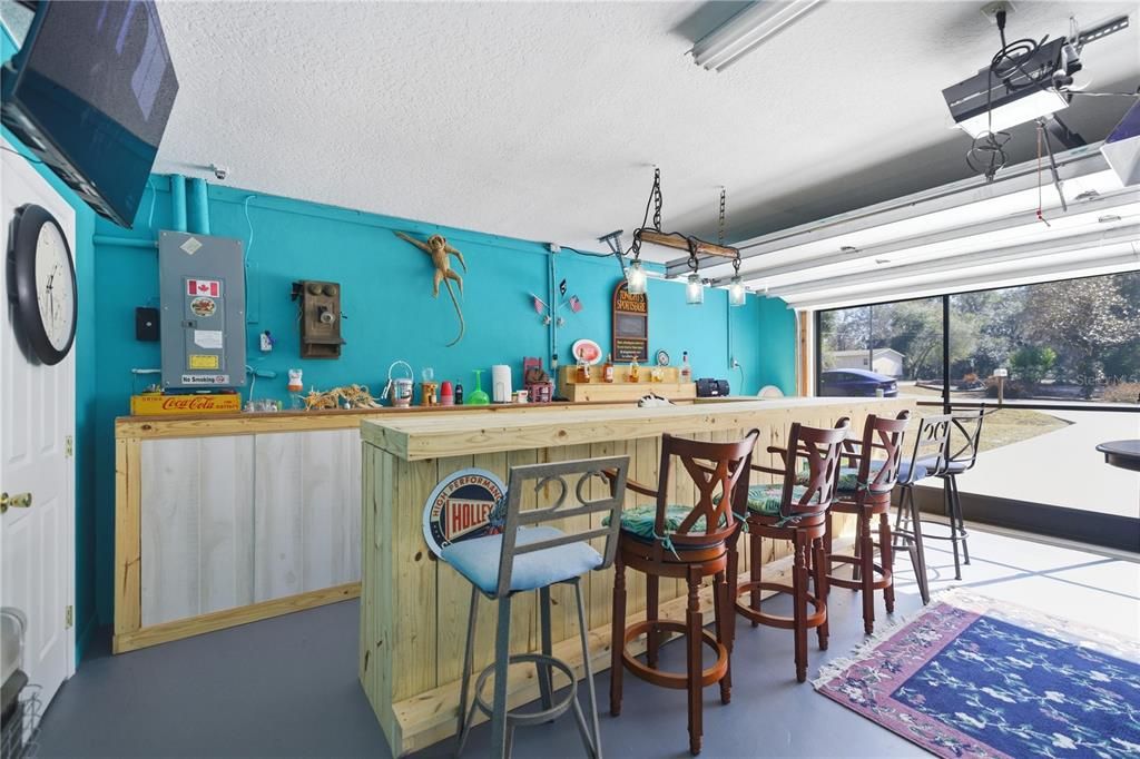 For Sale: $299,000 (3 beds, 2 baths, 1348 Square Feet)