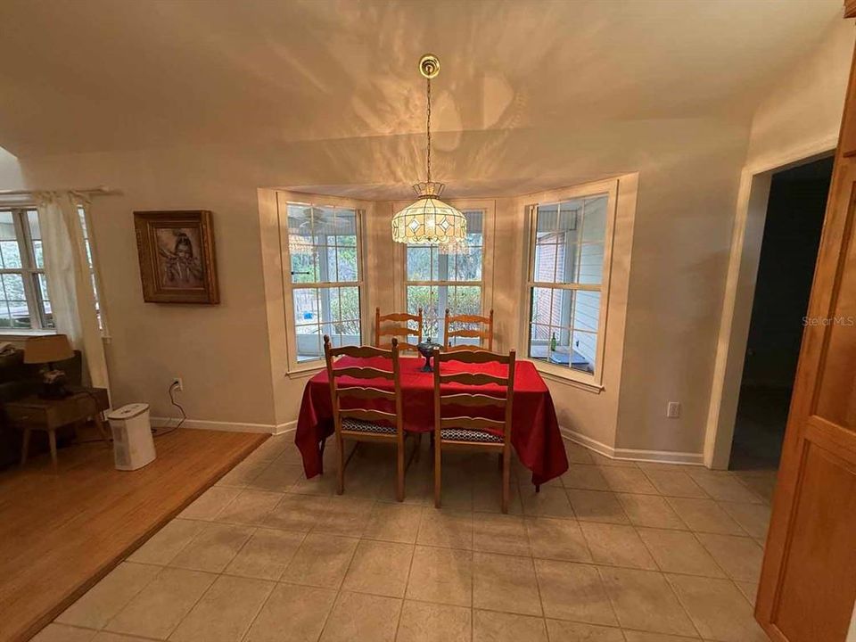 En Venta: $575,000 (3 camas, 2 baños, 1910 Pies cuadrados)