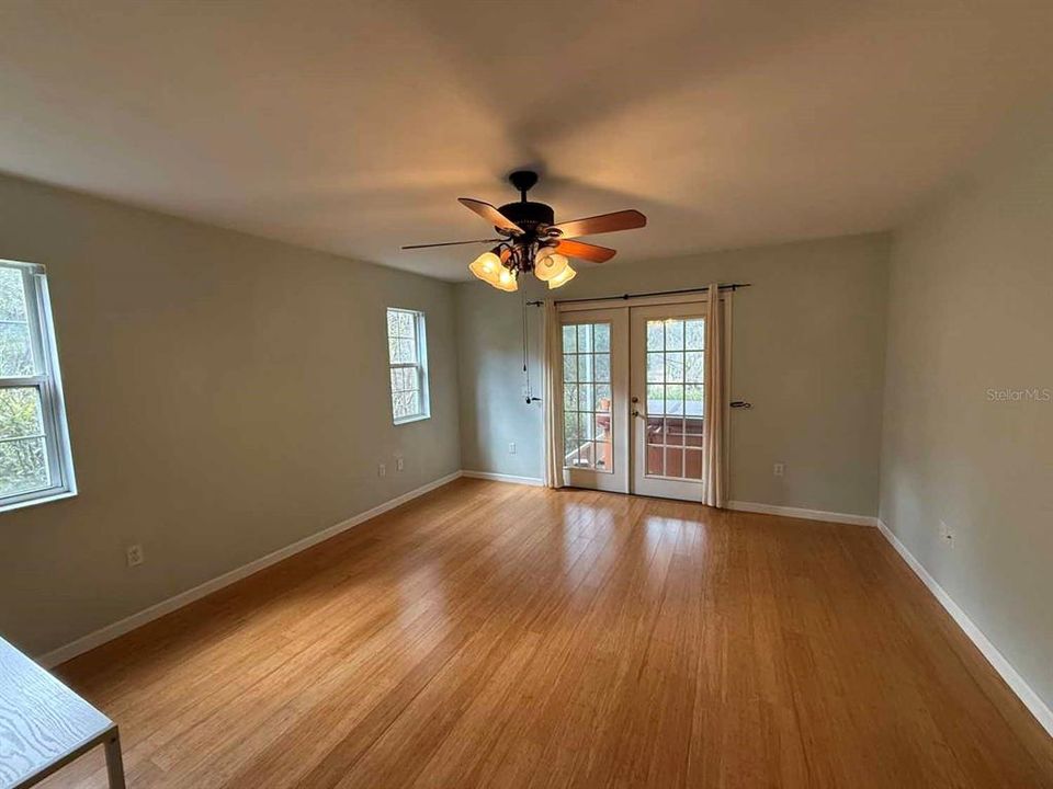 En Venta: $575,000 (3 camas, 2 baños, 1910 Pies cuadrados)