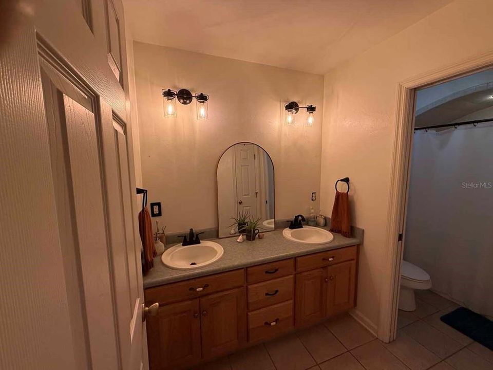 En Venta: $575,000 (3 camas, 2 baños, 1910 Pies cuadrados)