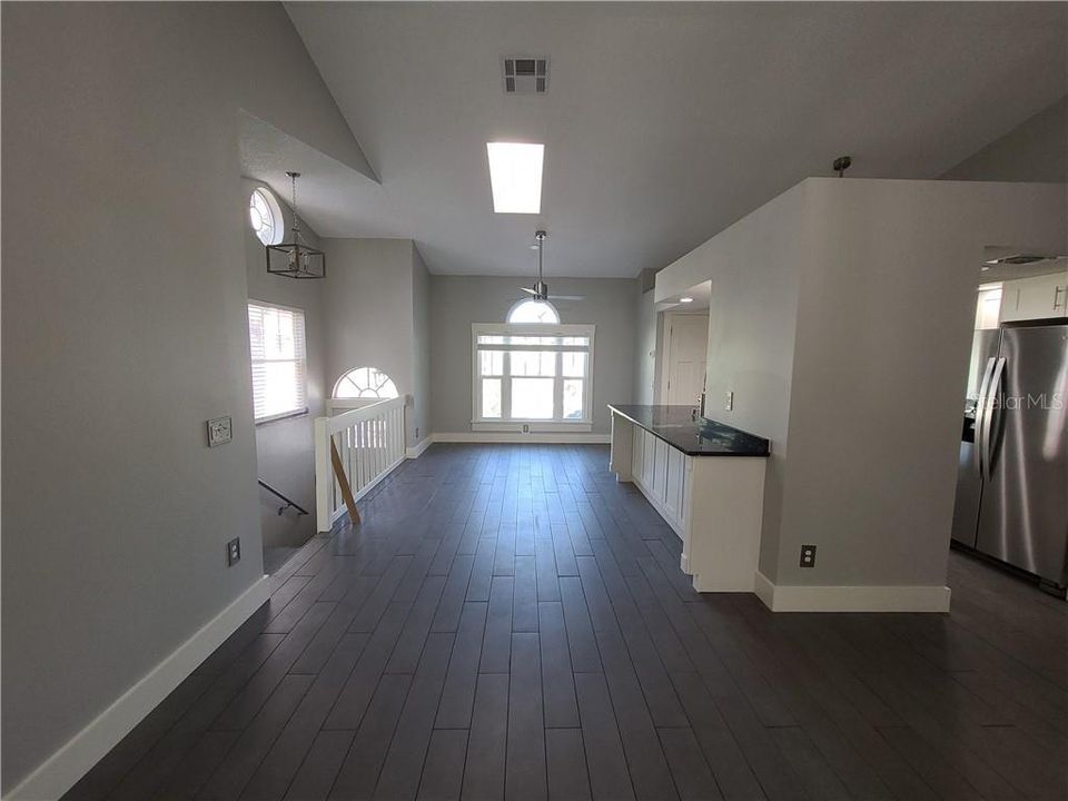 For Rent: $1,800 (2 beds, 2 baths, 1160 Square Feet)