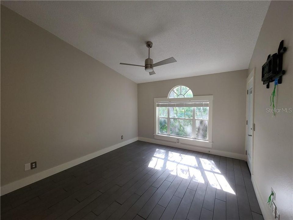 For Rent: $1,800 (2 beds, 2 baths, 1160 Square Feet)
