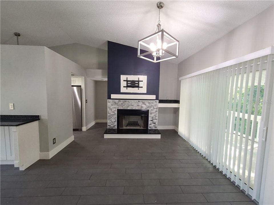 For Rent: $1,800 (2 beds, 2 baths, 1160 Square Feet)